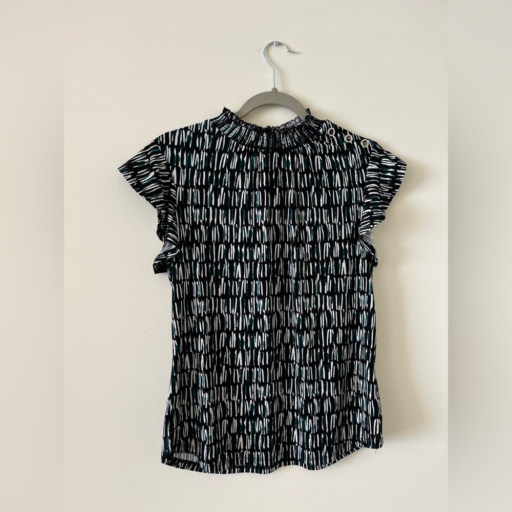 Adrienne Vittadini Black and White Blouse